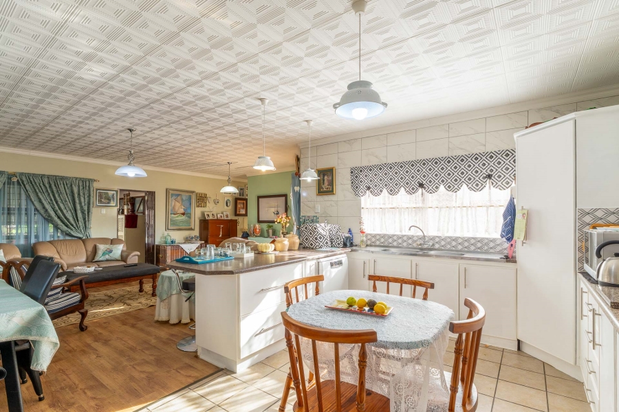 3 Bedroom Property for Sale in Deoville Park Western Cape